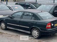 Opel astra, in beslag genomen voertuig - afbeelding 2 van  10