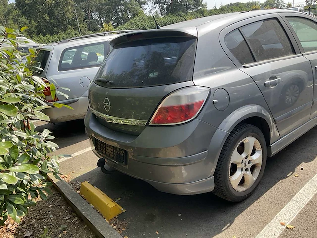 Opel astra personenauto - afbeelding 4 van  9