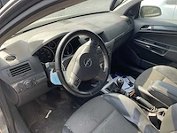 Opel astra personenauto - afbeelding 7 van  9