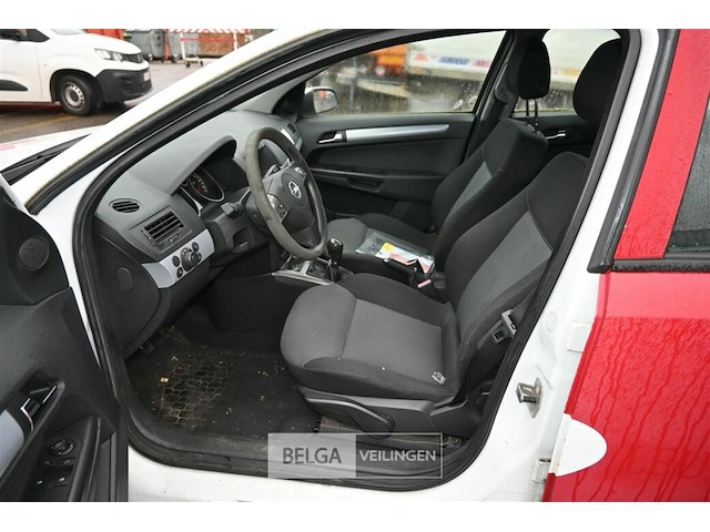 Opel astra stationwagen - afbeelding 19 van  22