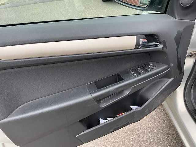 Opel astra uit 2008 - afbeelding 2 van  70