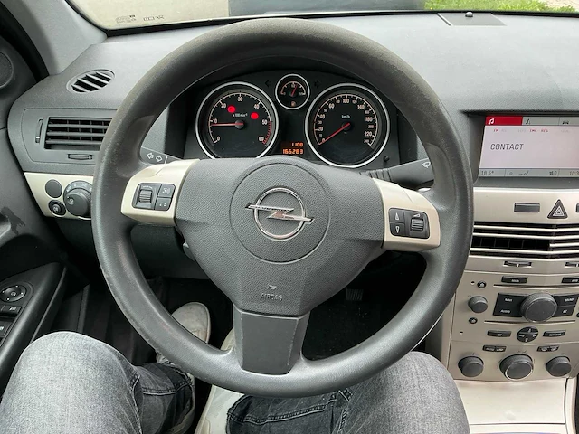 Opel astra uit 2008 - afbeelding 7 van  70