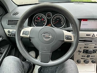 Opel astra uit 2008 - afbeelding 7 van  70