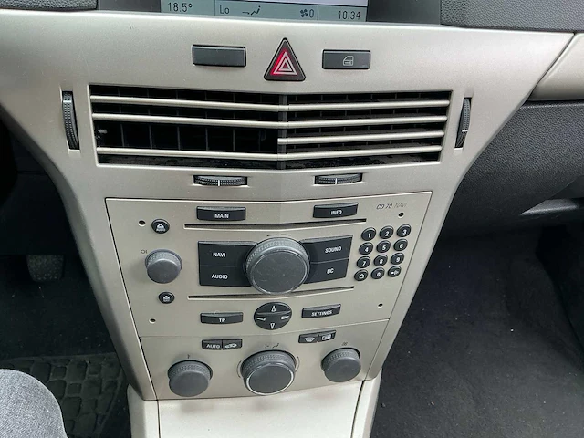 Opel astra uit 2008 - afbeelding 13 van  70
