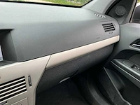 Opel astra uit 2008 - afbeelding 15 van  70