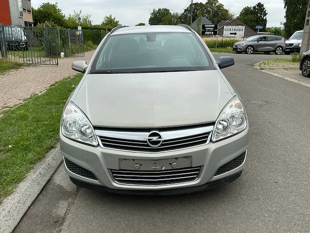 Opel astra uit 2008 - afbeelding 12 van  70