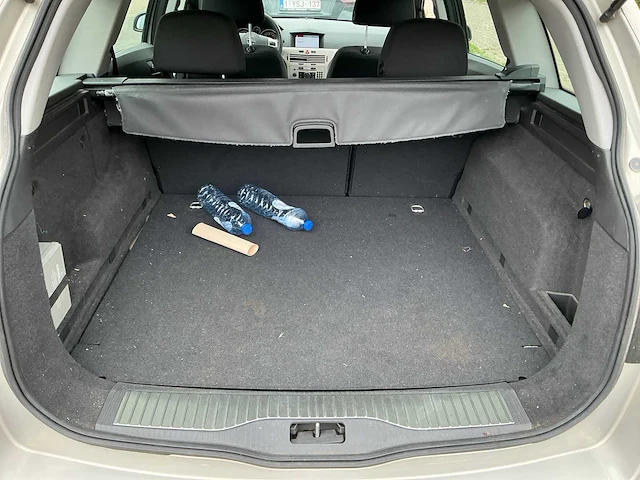 Opel astra uit 2008 - afbeelding 29 van  70