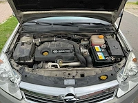 Opel astra uit 2008 - afbeelding 32 van  70