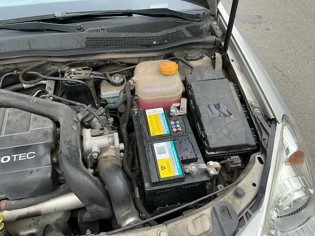 Opel astra uit 2008 - afbeelding 33 van  70