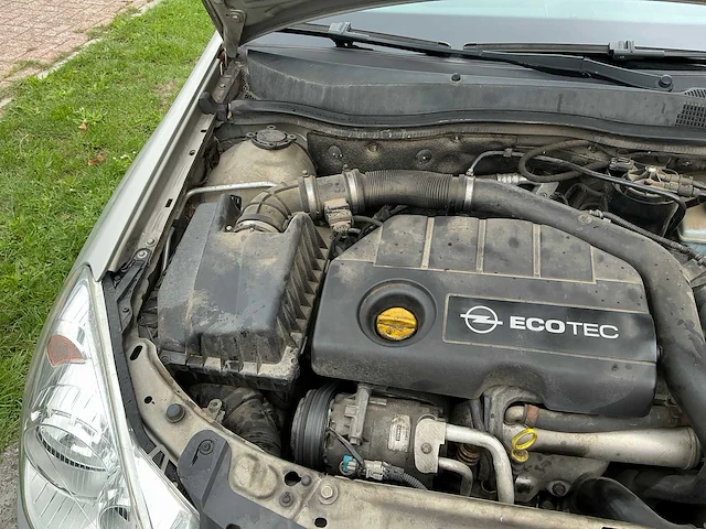 Opel astra uit 2008 - afbeelding 36 van  70