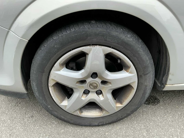 Opel astra uit 2008 - afbeelding 37 van  70