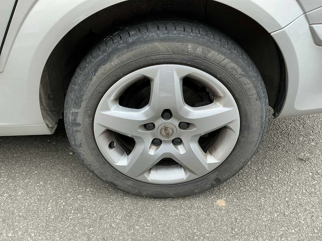 Opel astra uit 2008 - afbeelding 38 van  70