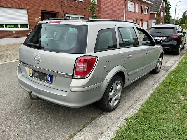 Opel astra uit 2008 - afbeelding 45 van  70