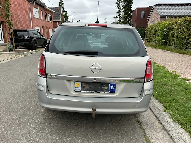 Opel astra uit 2008 - afbeelding 56 van  70