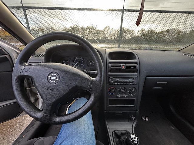 Opel astra,1998 - afbeelding 2 van  30