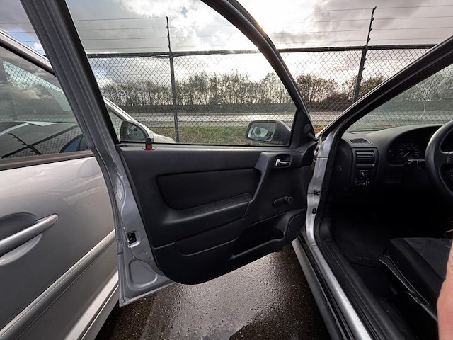 Opel astra,1998 - afbeelding 28 van  30
