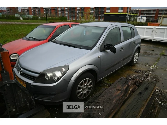 Opel astra - afbeelding 1 van  8