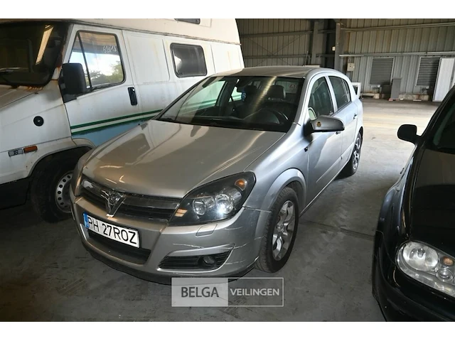 Opel astra - afbeelding 1 van  15