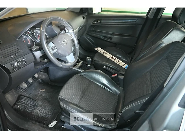 Opel astra - afbeelding 5 van  15