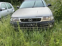 Opel astra - afbeelding 2 van  6