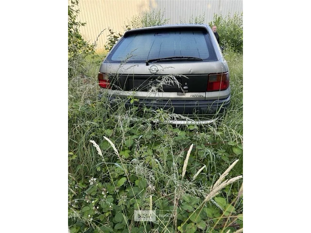 Opel astra - afbeelding 4 van  6