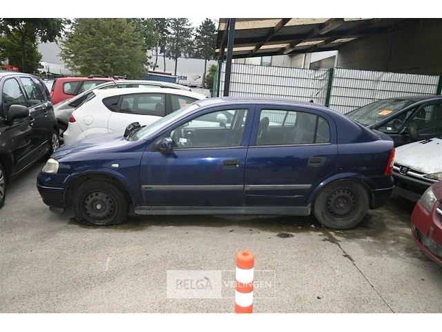 Opel astra - afbeelding 3 van  10