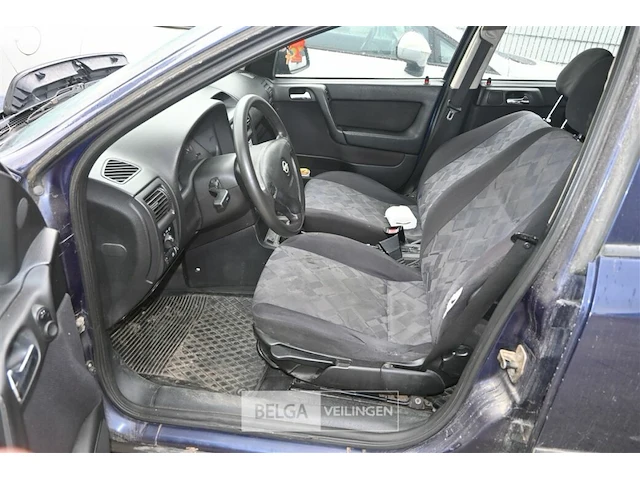 Opel astra - afbeelding 9 van  10