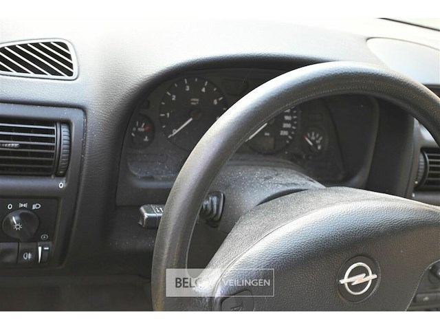 Opel astra - afbeelding 4 van  17