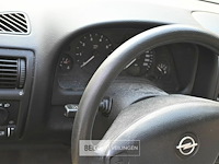 Opel astra - afbeelding 4 van  17