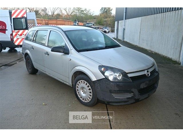 Opel astra - afbeelding 1 van  21