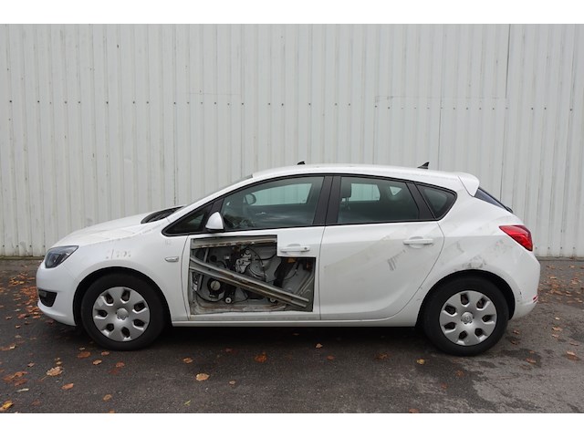 Opel astra - afbeelding 1 van  21