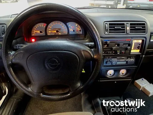 Opel calibra 2.0i - afbeelding 24 van  38