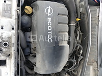 Opel combo auto - afbeelding 14 van  24