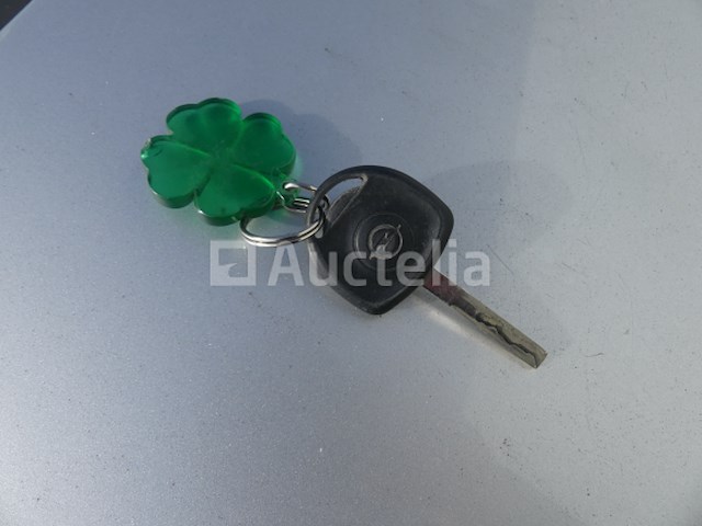 Opel combo auto - afbeelding 16 van  24