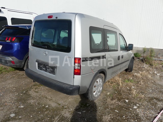 Opel combo auto - afbeelding 18 van  24