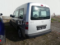 Opel combo auto - afbeelding 19 van  24