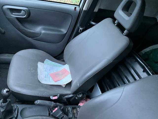 Opel combo personenauto - afbeelding 21 van  27