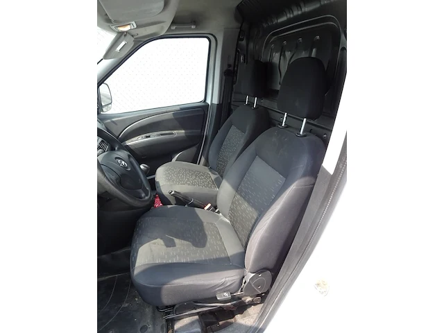 Opel combo - afbeelding 4 van  9