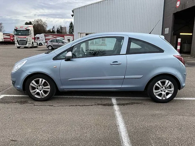 Opel corsa - 2007 - afbeelding 12 van  28