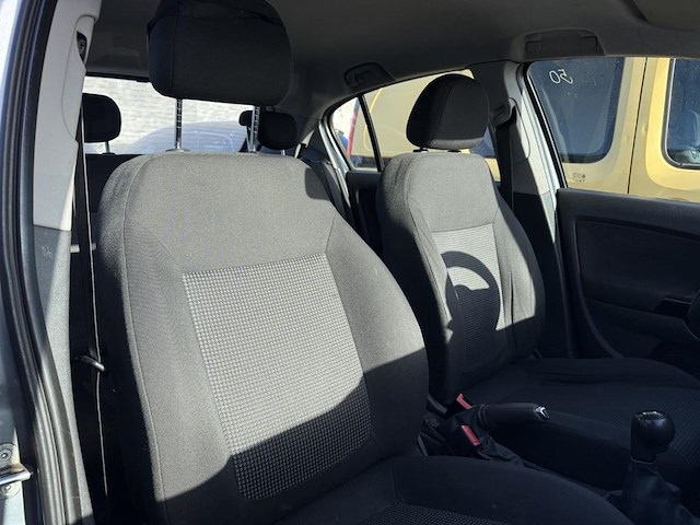 Opel corsa 1.0i essentia,2010 - afbeelding 9 van  26