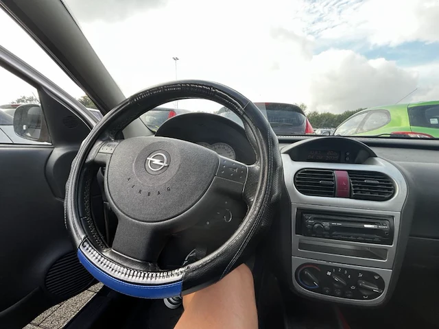 Opel corsa 1.0i xep 12v essentia 60,2002 - afbeelding 36 van  39