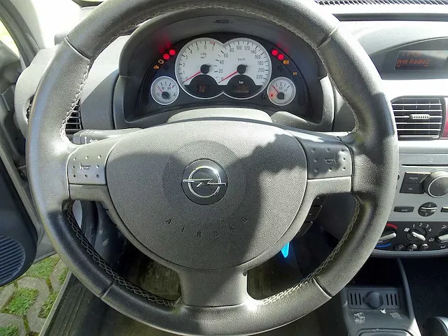 Opel corsa 1.2 twinport automatic - afbeelding 32 van  49