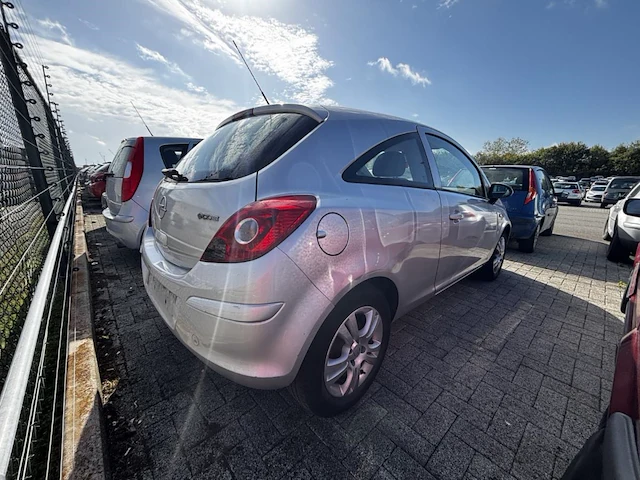 Opel corsa 1.2i essentia 80, 2008 - afbeelding 26 van  31
