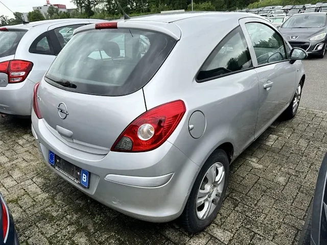 Opel corsa 1.2i essentia 80, 2010 - afbeelding 24 van  29