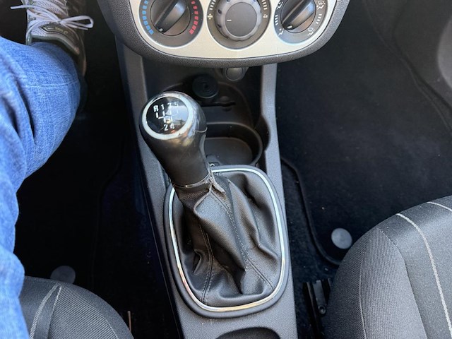 Opel corsa 1.2i essentia,2009 - afbeelding 4 van  30