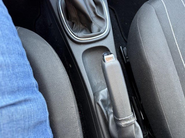 Opel corsa 1.2i essentia,2009 - afbeelding 5 van  30