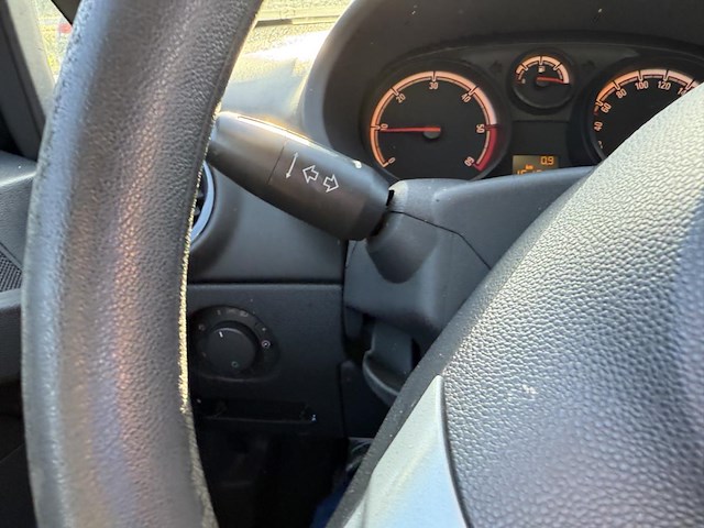 Opel corsa 1.2i essentia,2009 - afbeelding 7 van  30