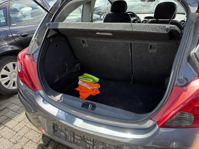 Opel corsa 1.3 cdti ecoflex essentia start/stop dpf 95, 2010 - afbeelding 10 van  25