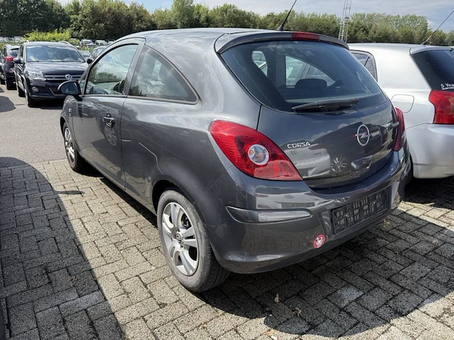 Opel corsa 1.3 cdti ecoflex essentia start/stop dpf 95, 2010 - afbeelding 21 van  25