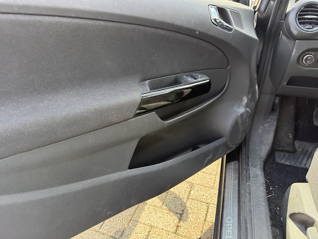Opel corsa 1.3 cdti ecoflex essentia start/stop dpf 95, 2010 - afbeelding 22 van  25